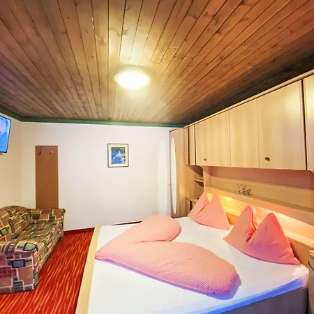 Apartment Int4 - 2 Zimmer Max- 5 Personen A3 By Interhome *